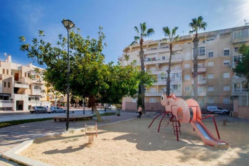 Apartamento Los Gases Torrevieja Buitenkant foto